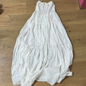 Long white dress. Size S